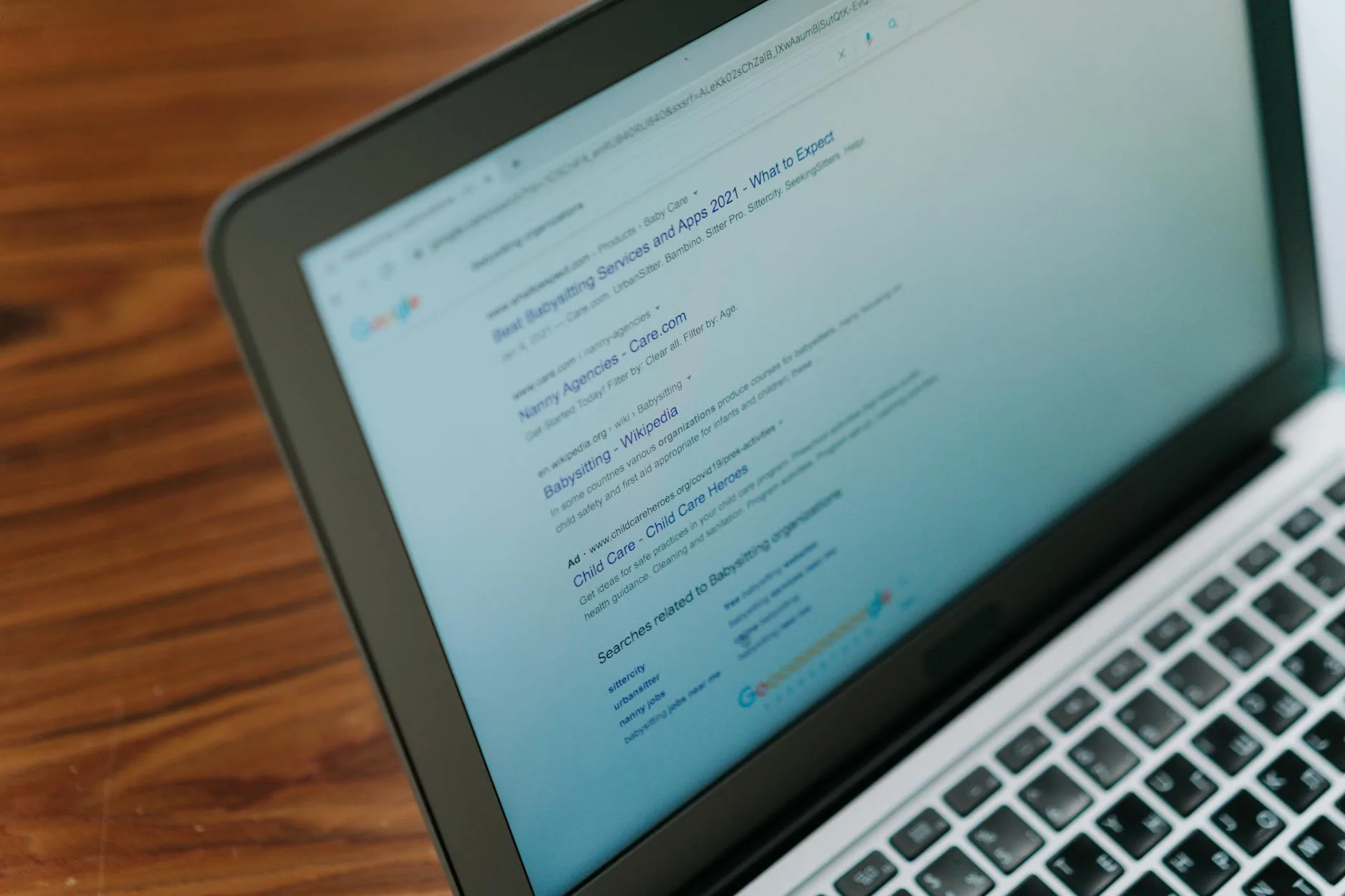 Jasa pembuatan website profesional di Kota Banda Aceh, desain responsif, SEO friendly, harga terjangkau.