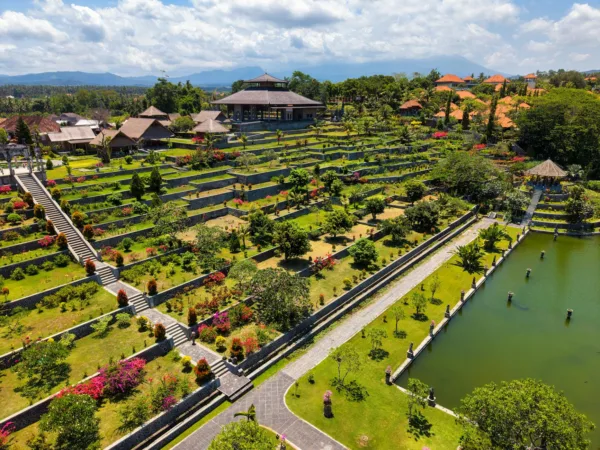 Photo by Tom Fisk on Pexels | Jasa Website Karangasem illustration